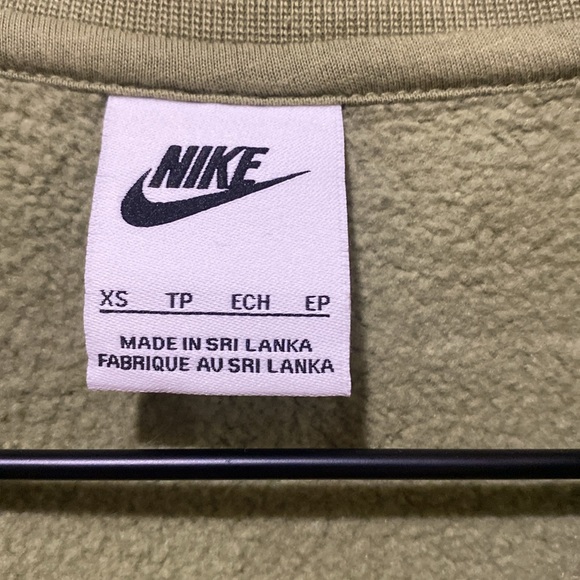 Nike Classic Green Crewneck Sweater - Picture 4 of 6